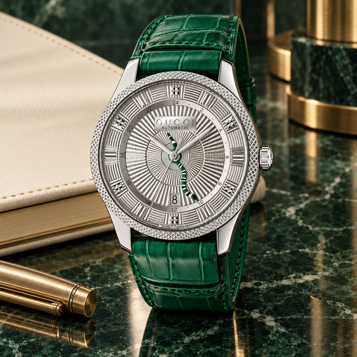 Gucci Eryx GMT 40 mm gegraveerd zilveren horloge – YA126344