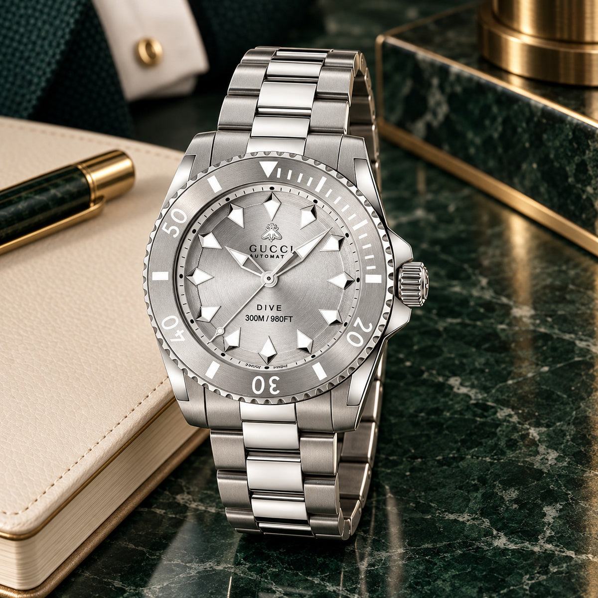 Gucci Dive 40 mm Silver sunburst Watch – YA136354