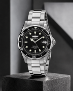 Invicta Pro Diver 200M Quartz Herrenuhr mit schwarzem Zifferblatt 8932