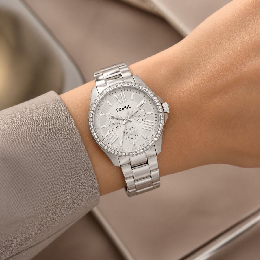 Fossil AM4481 women's watch on wrist