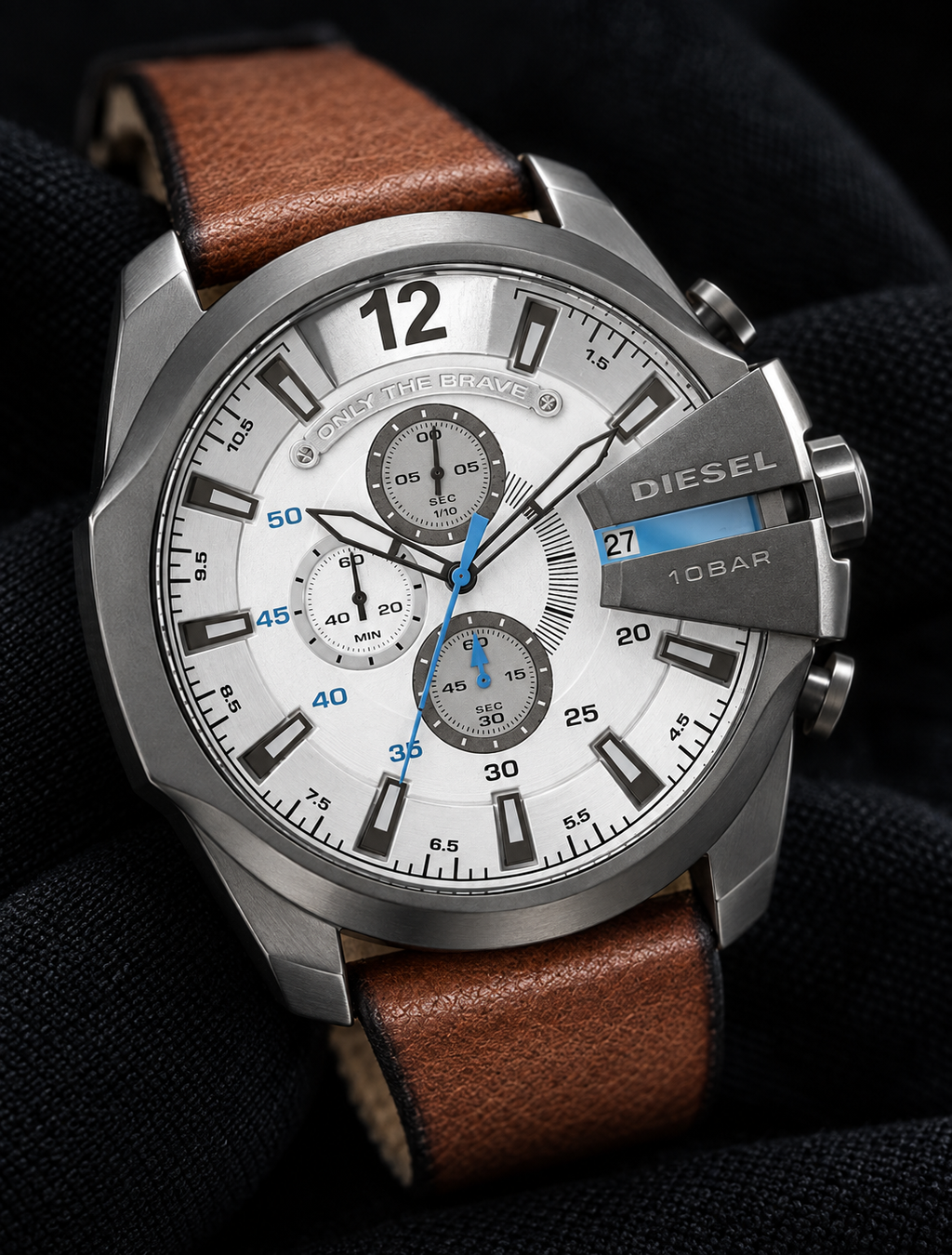 Diesel DZ4280 men's watch — 09_angled_macro.png