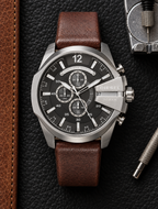 Diesel DZ4290 men's watch — 03_leather_tools.png
