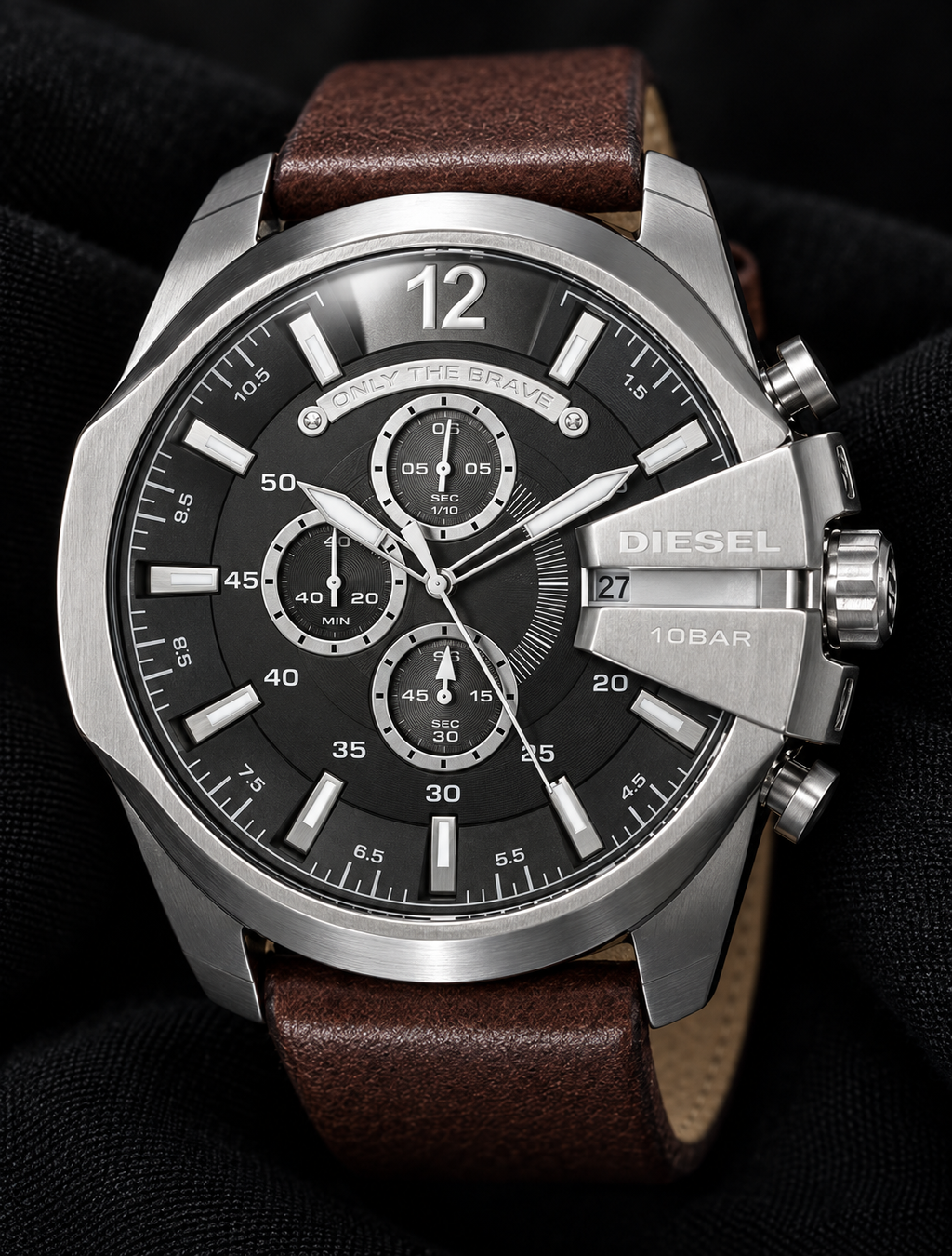 Diesel DZ4290 men's watch — 08_front_macro.png