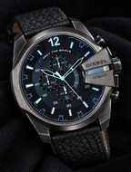 Diesel DZ4323 men's watch — 09_angled_macro.png