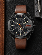 Diesel DZ4343 men's watch — 03_leather_tools.png
