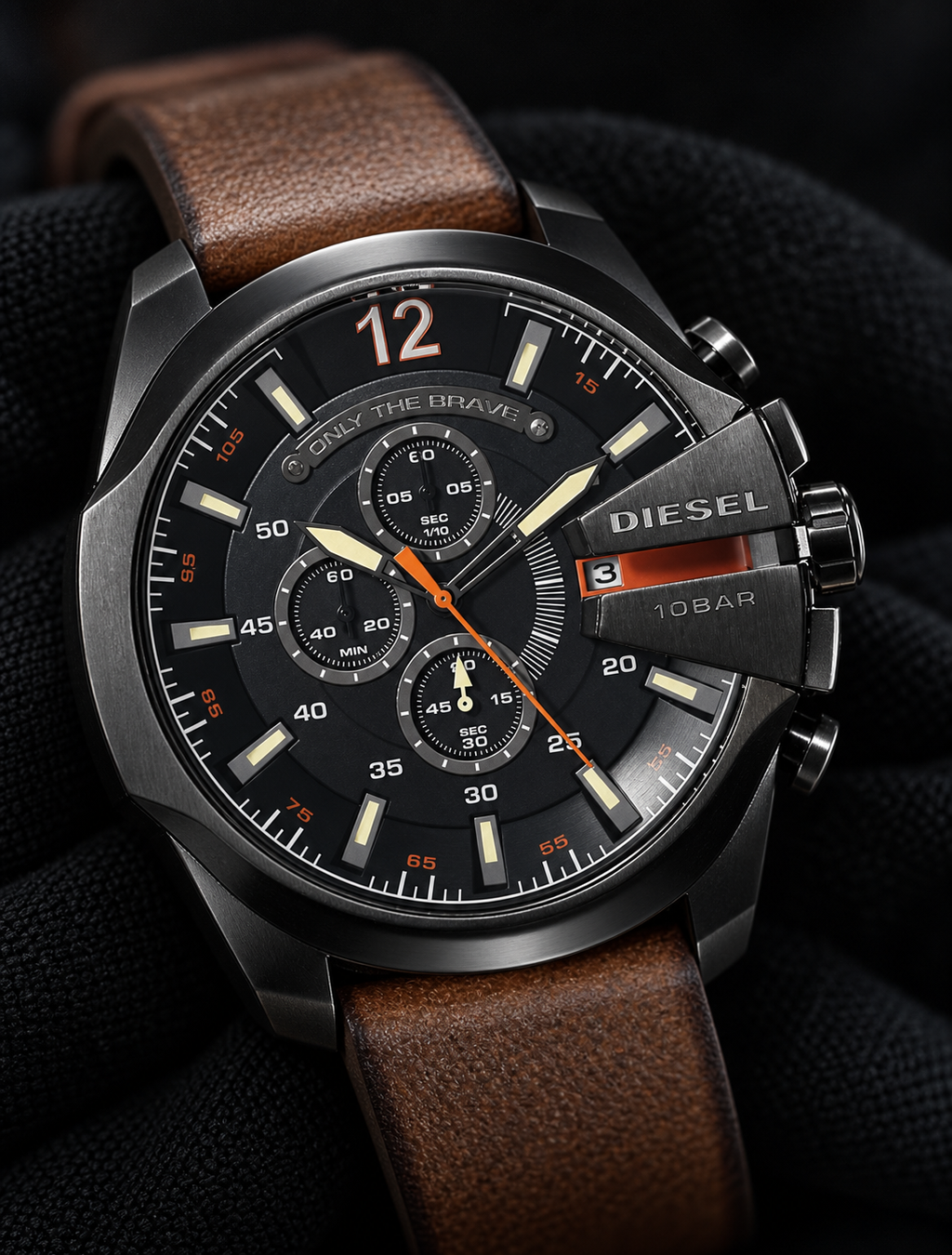 Diesel DZ4343 men's watch — 09_angled_macro.png