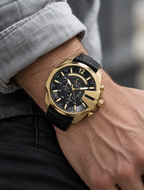 Diesel DZ4344 men's watch — 02_on_wrist.png