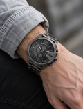 Diesel DZ4355 men's watch — 02_on_wrist.png