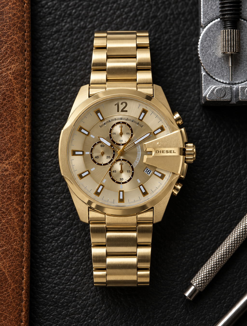 Diesel DZ4360 men's watch — 03_leather_tools.png