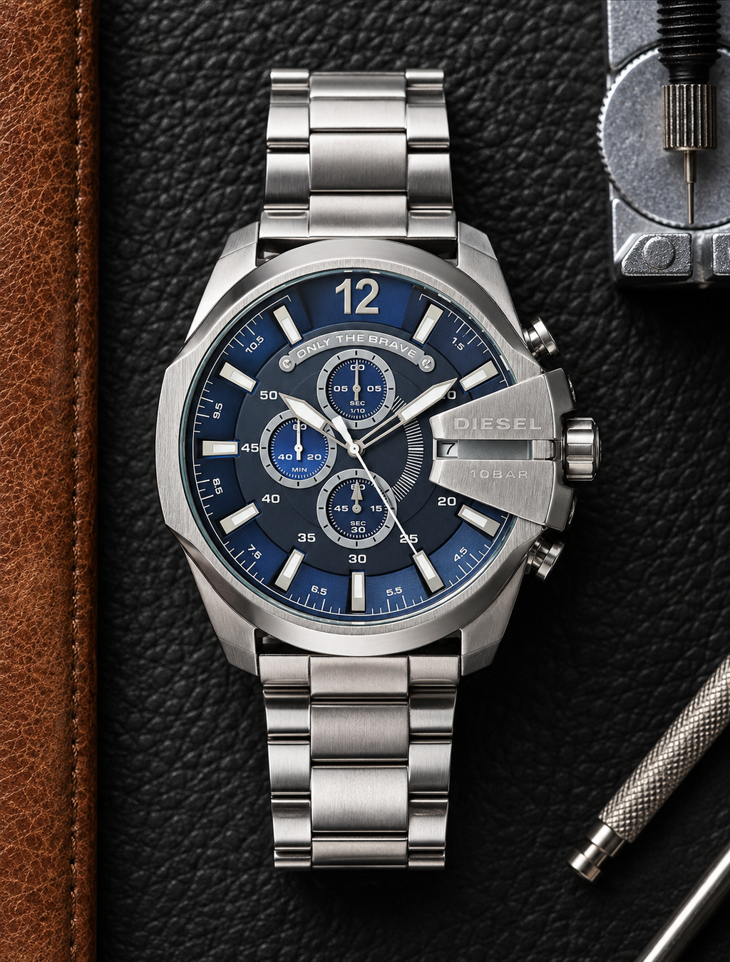 Diesel DZ4417 men's watch — 03_leather_tools.png