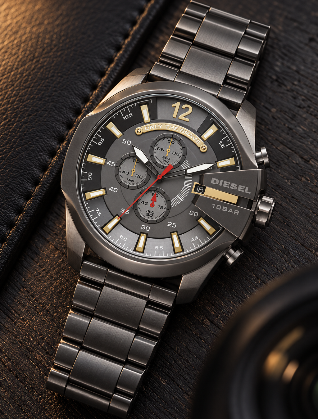 Diesel DZ4421 men's watch — 06_wood_leather.png