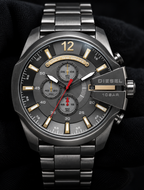 Diesel DZ4421 men's watch — 08_front_macro.png