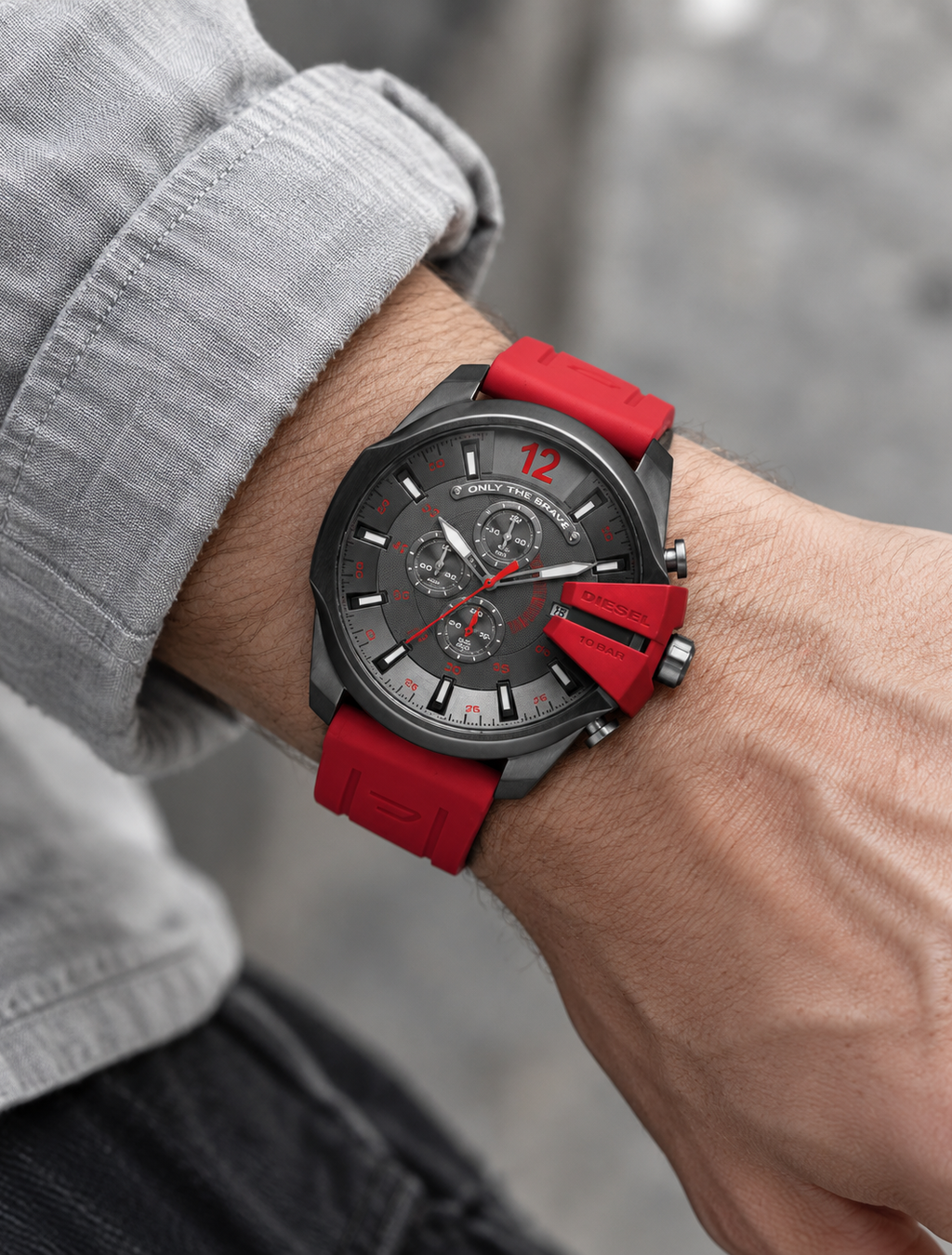 Diesel DZ4427 men's watch — 02_on_wrist.png
