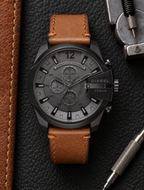 Diesel DZ4463 men's watch — 03_leather_tools.png