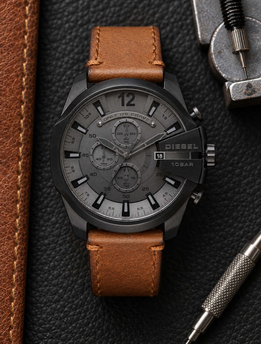 Diesel DZ4463 men's watch — 03_leather_tools.png