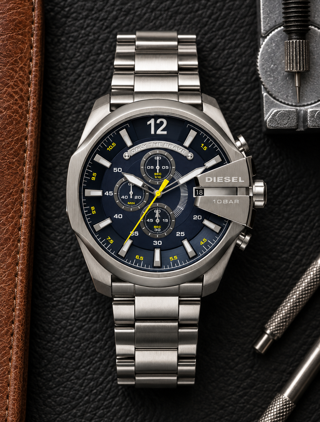 Diesel DZ4465 men's watch — 03_leather_tools.png