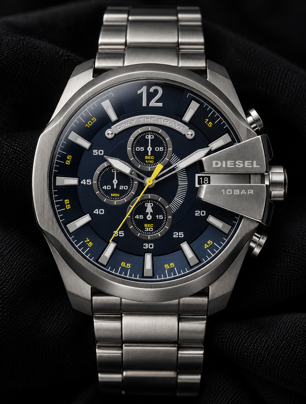 Diesel DZ4465 men's watch — 08_front_macro.png