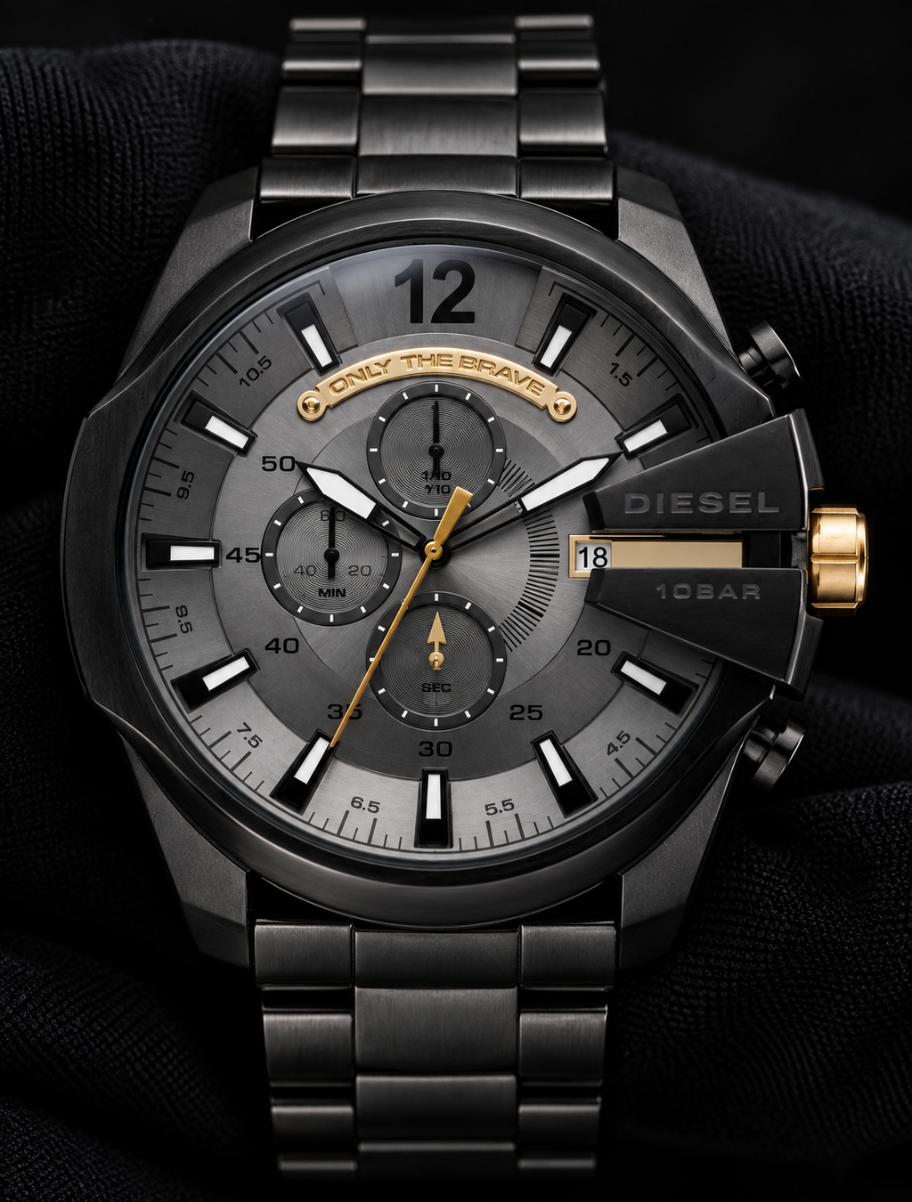 Diesel DZ4479 men's watch — 08_front_macro.png