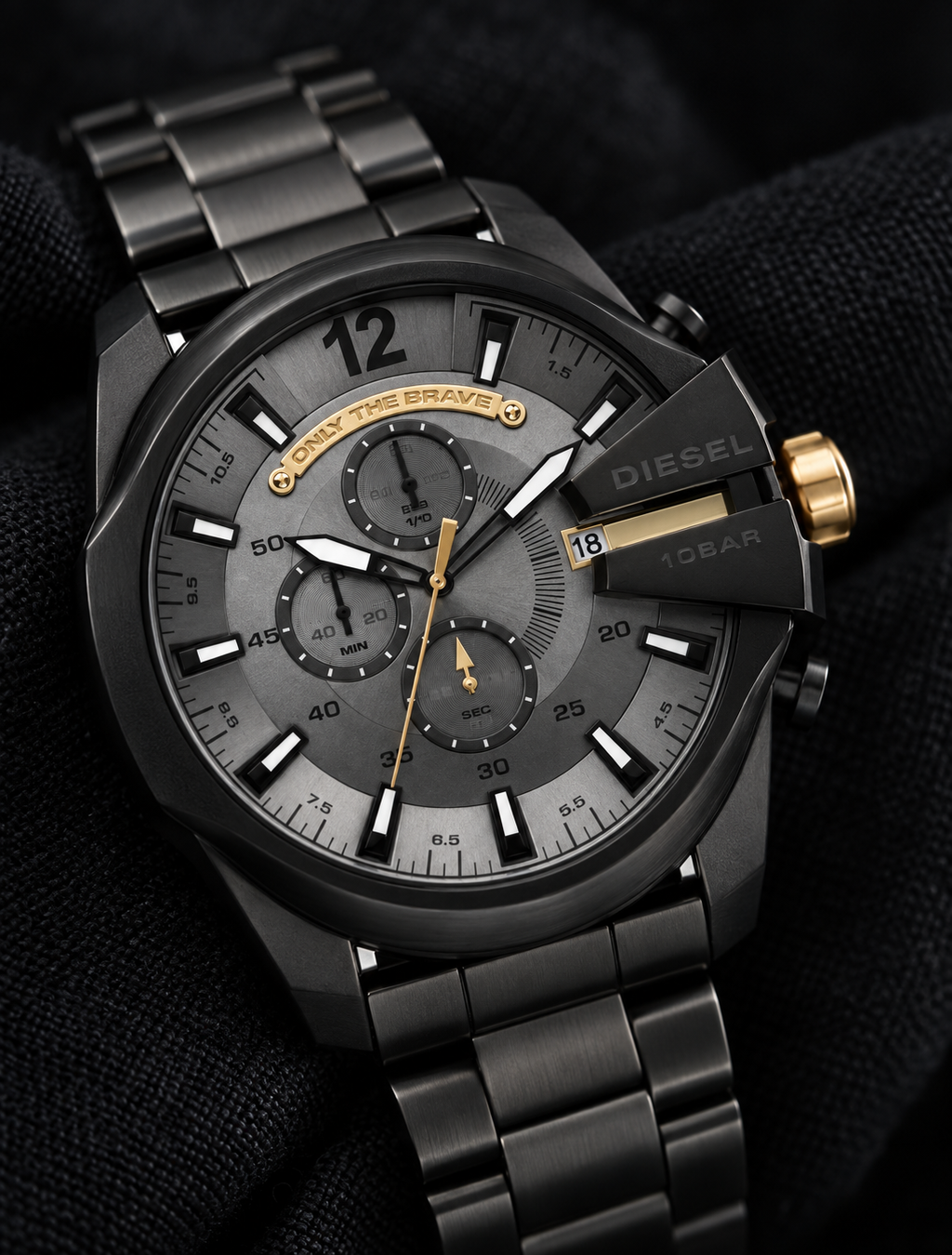 Diesel DZ4479 men's watch — 09_angled_macro.png