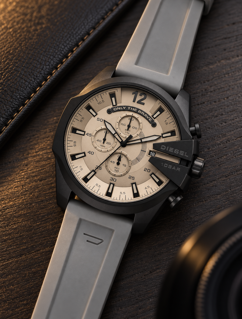 Diesel DZ4496 men's watch — 06_wood_leather.png
