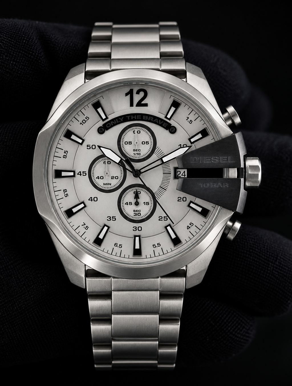 Diesel DZ4501 men's watch — 08_front_macro.png