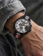 Diesel DZ4512 men's watch — 02_on_wrist.png