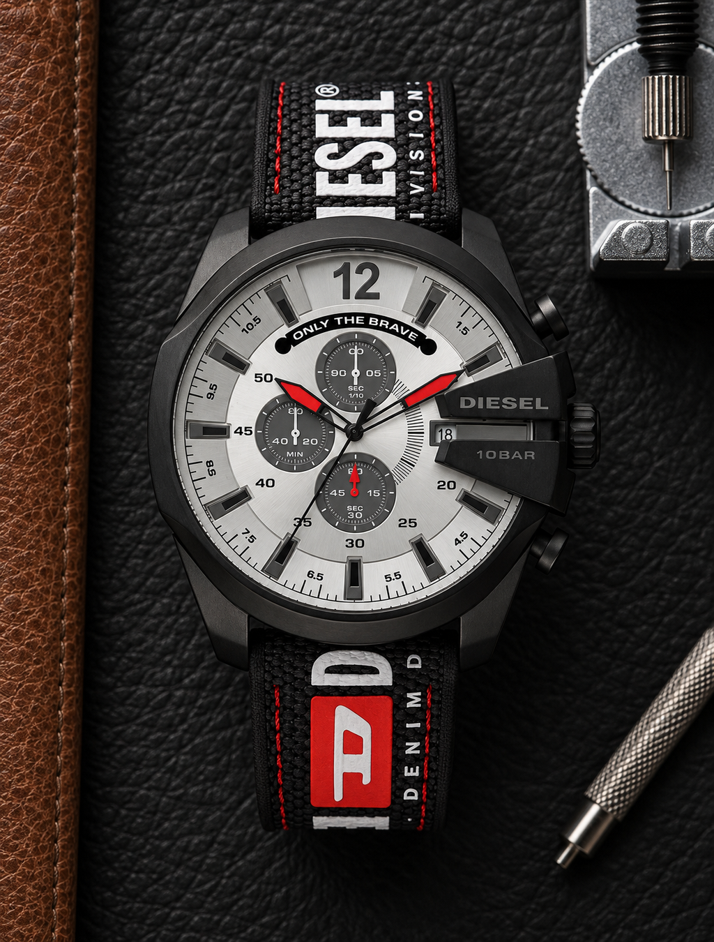 Diesel DZ4512 men's watch — 03_leather_tools.png
