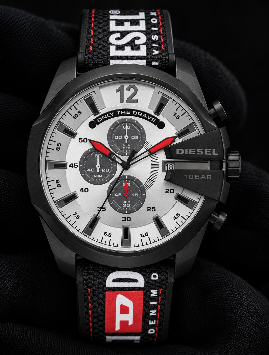 Diesel DZ4512 men's watch — 08_front_macro.png
