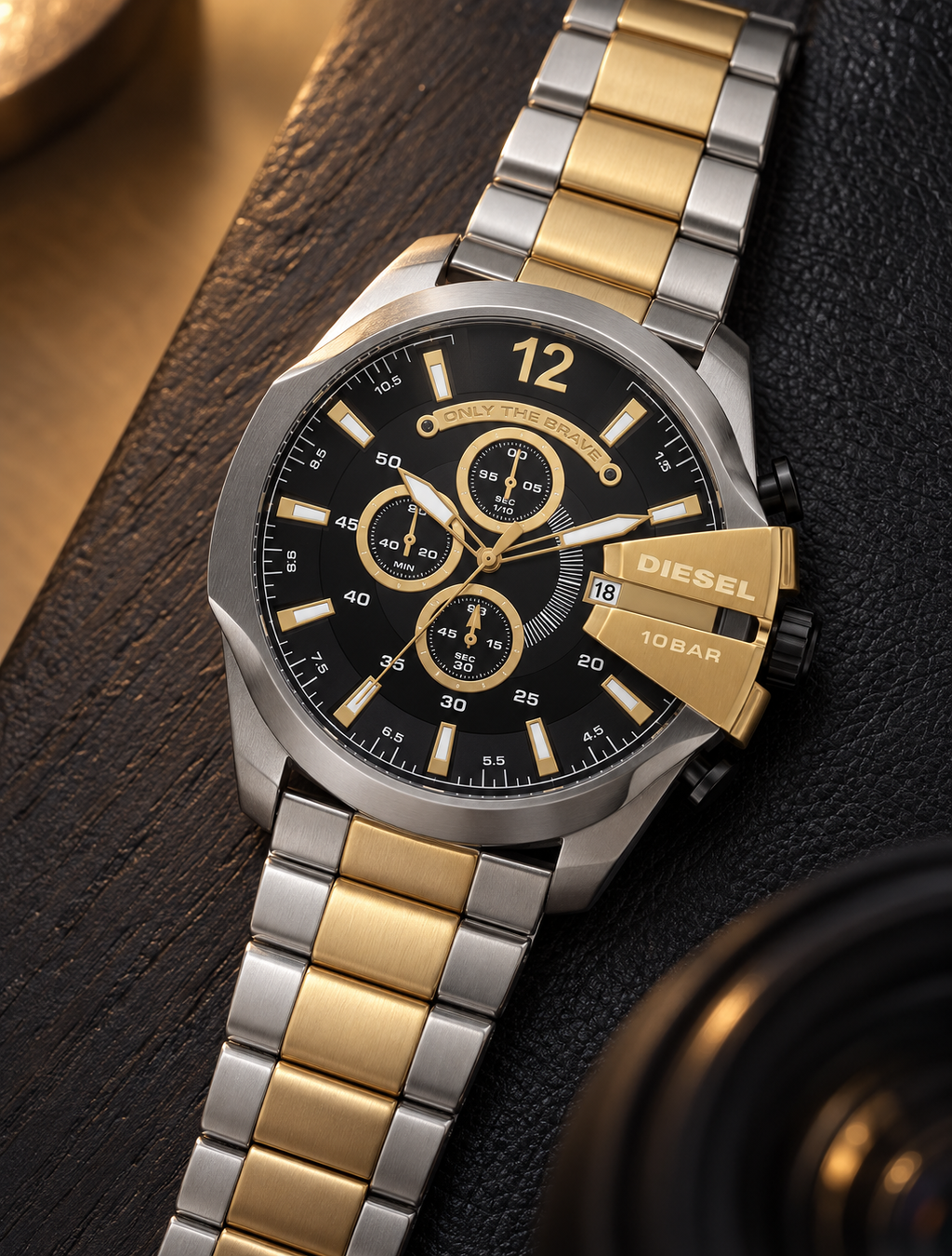 Diesel DZ4581 men's watch — 06_wood_leather.png
