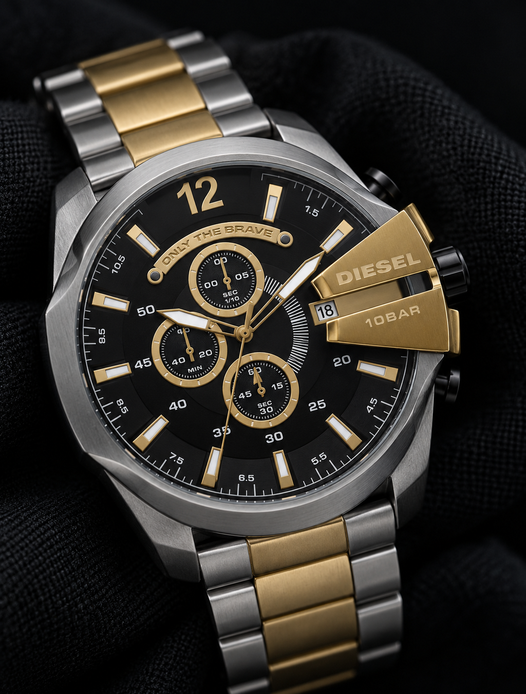 Diesel DZ4581 men's watch — 09_angled_macro.png