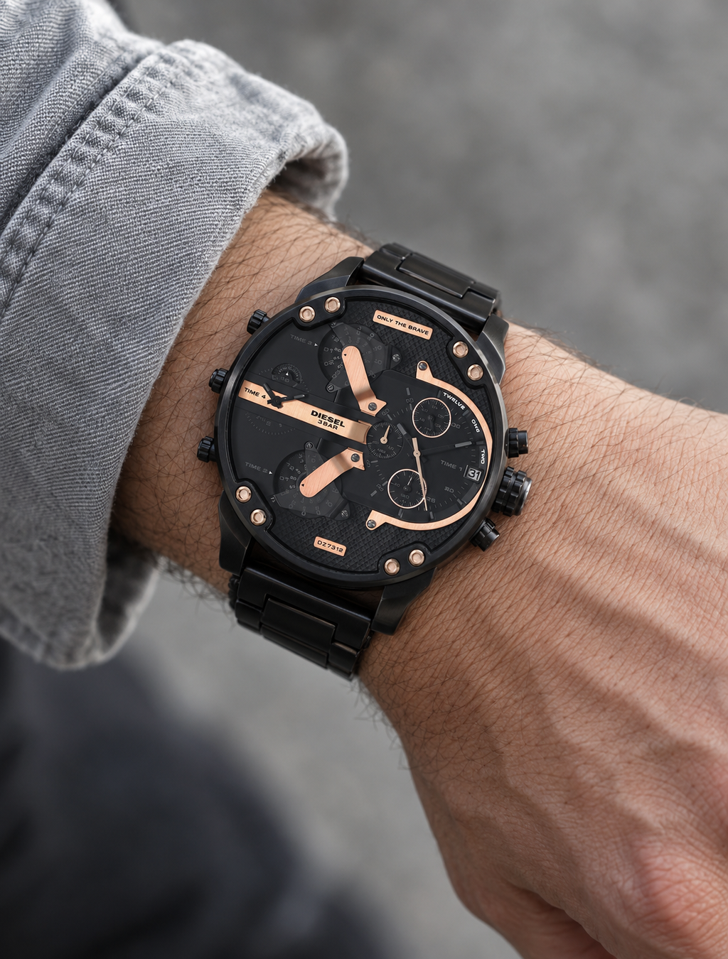 Diesel DZ7312 Mr. Daddy 2.0 men's watch — on wrist