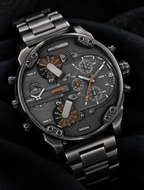 Diesel DZ7315 men's watch — 09_angled_macro.png