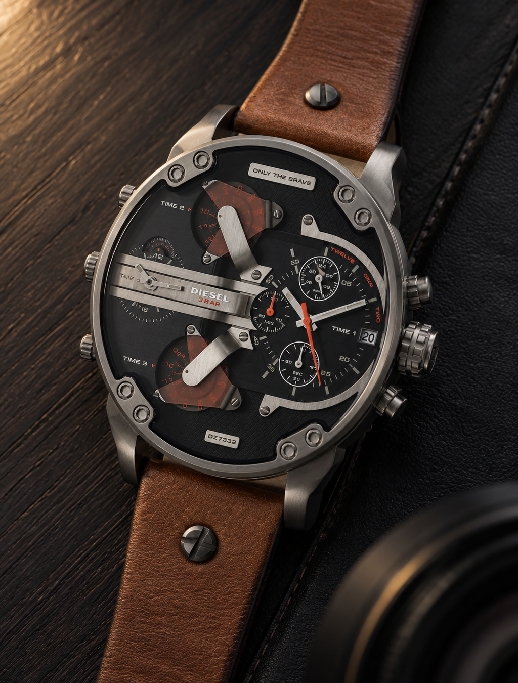 Diesel DZ7332 men's watch — 06_wood_leather.png