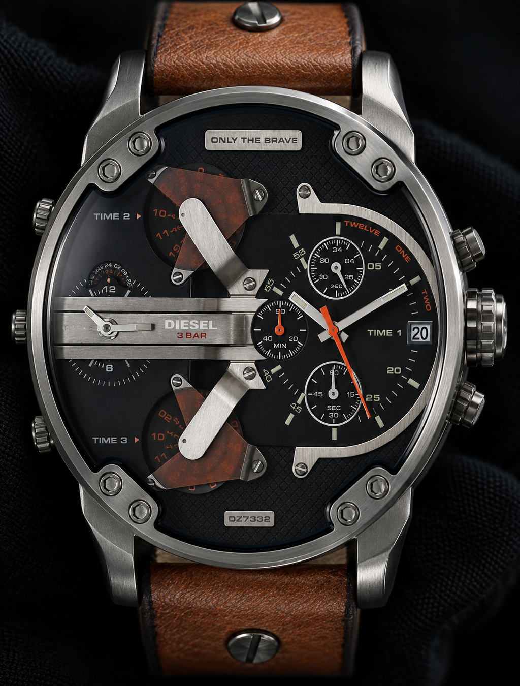 Diesel DZ7332 men's watch — 08_front_macro.png