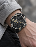 Diesel DZ7348 men's watch — 02_on_wrist.png