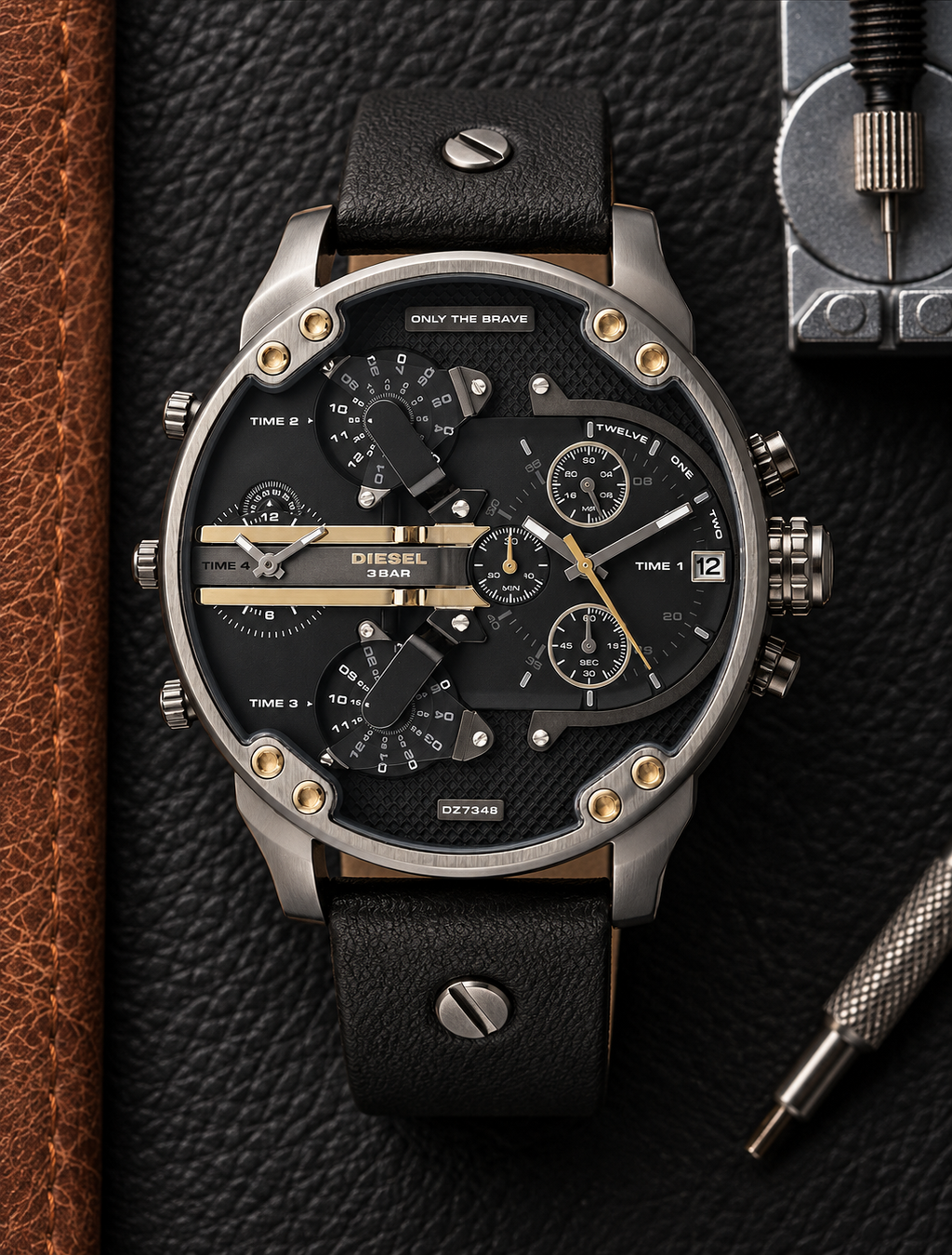 Diesel DZ7348 men's watch — 03_leather_tools.png