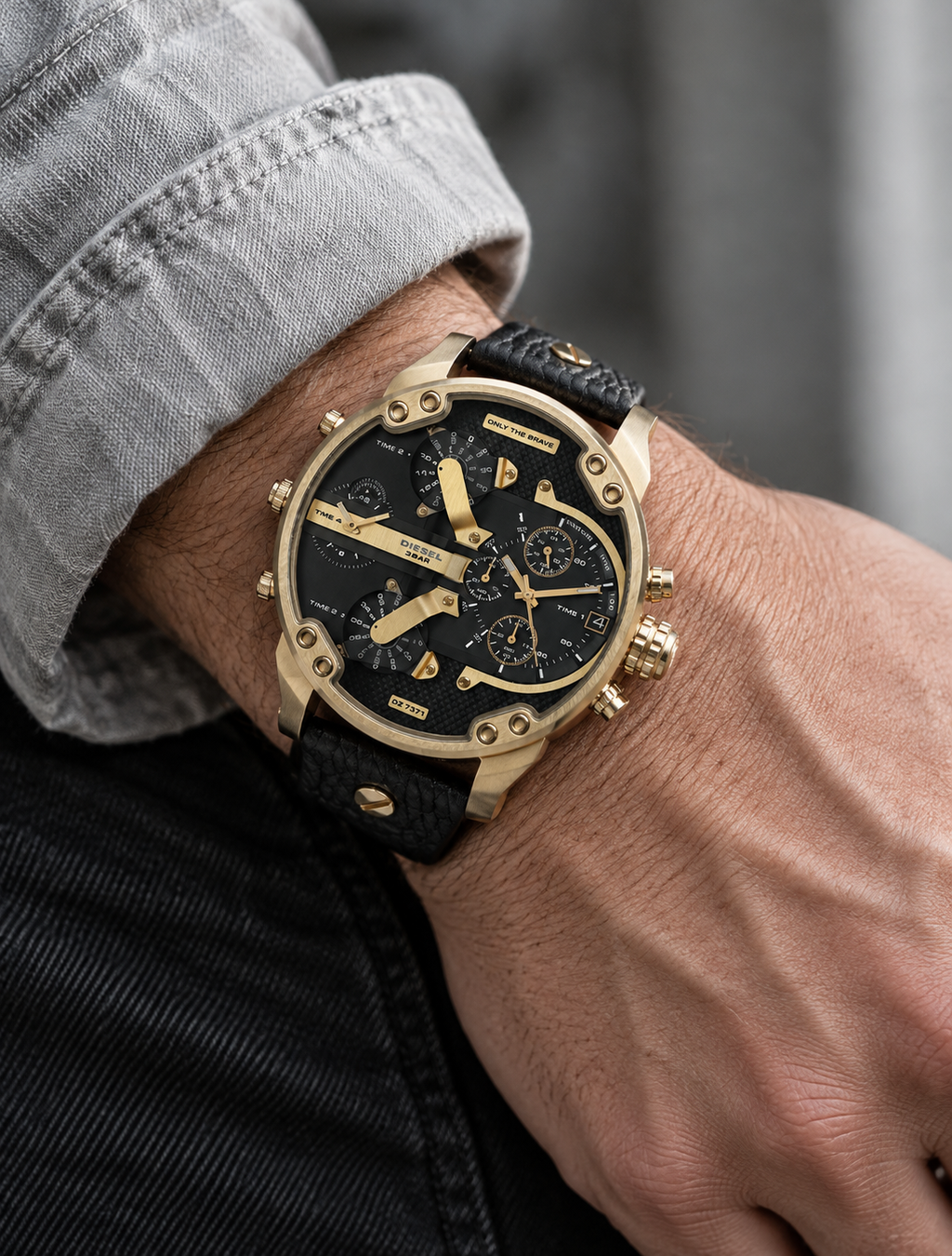 Diesel DZ7371 men's watch — 02_on_wrist.png