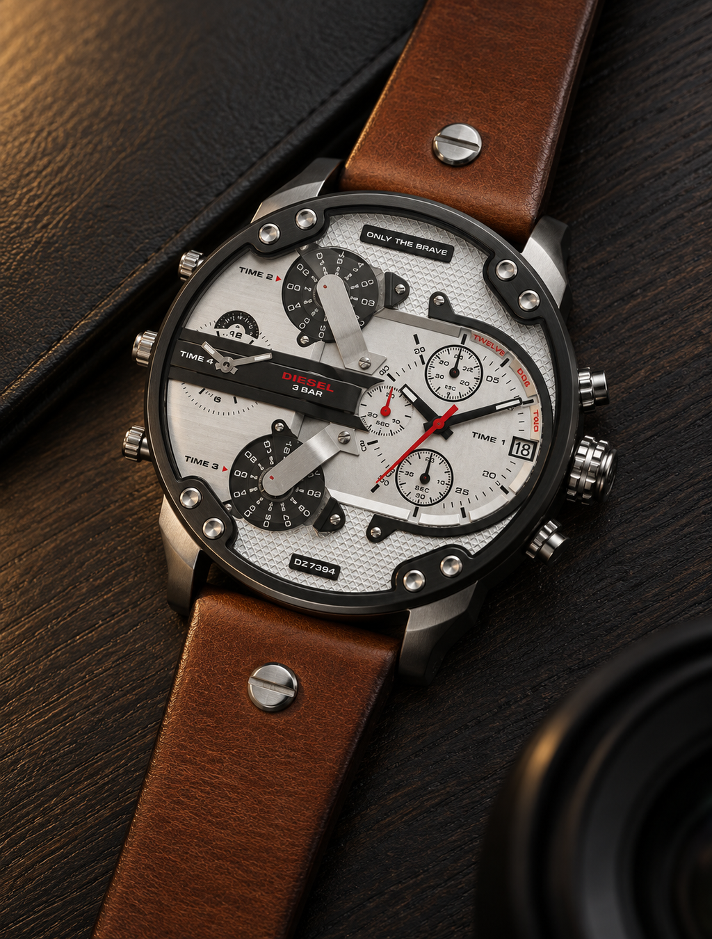Diesel DZ7394 men's watch — 06_wood_leather.png