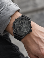 Diesel DZ7396 men's watch — 02_on_wrist.png