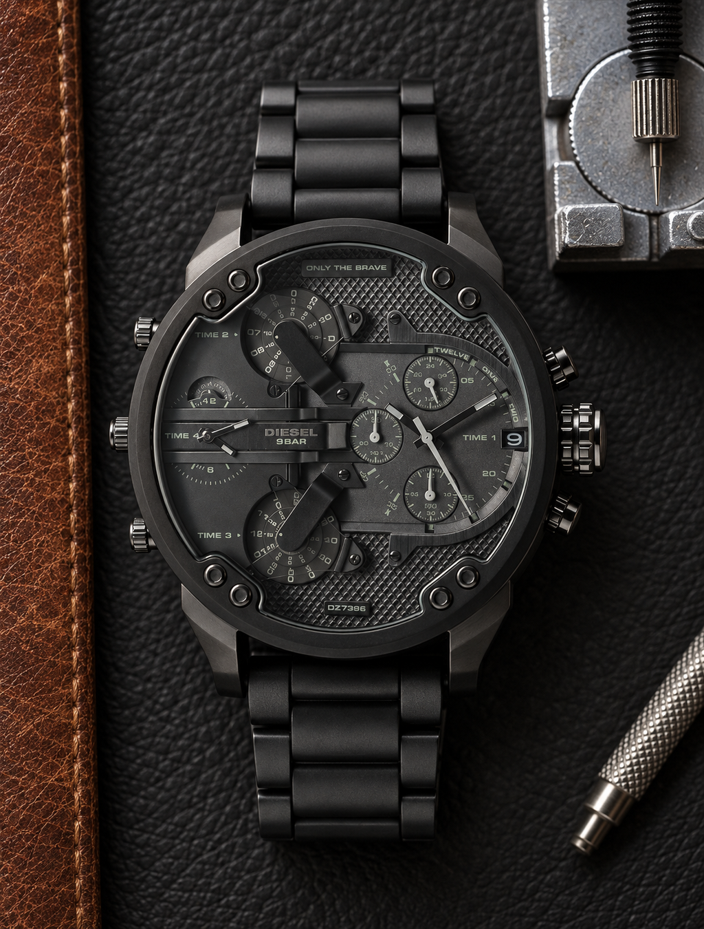 Diesel DZ7396 men's watch — 03_leather_tools.png