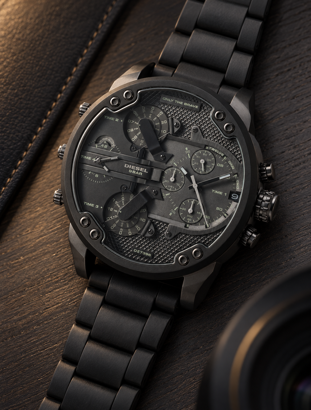 Diesel DZ7396 men's watch — 06_wood_leather.png