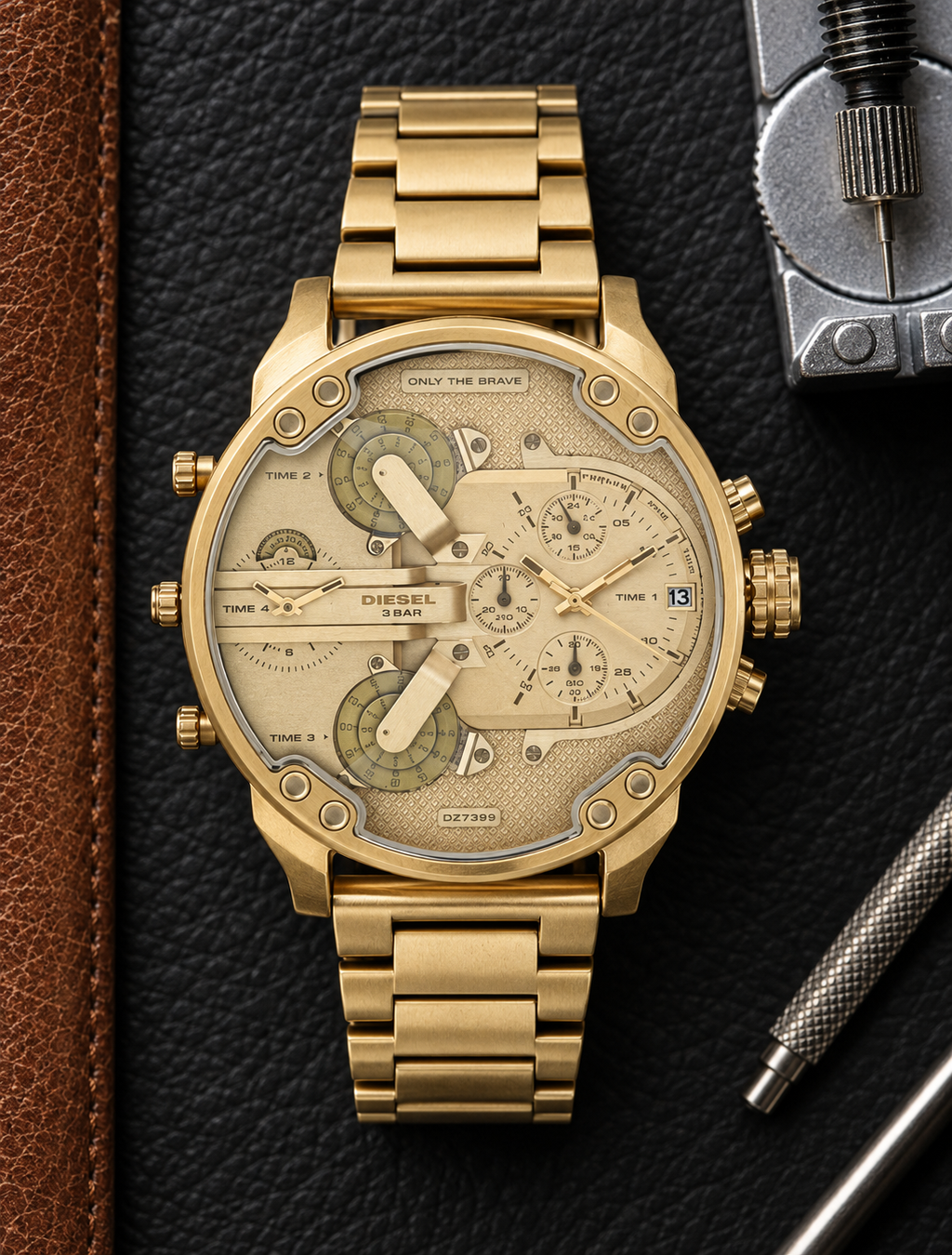 Diesel DZ7399 men's watch — 03_leather_tools.png