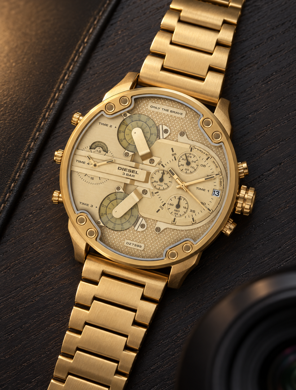 Diesel DZ7399 men's watch — 06_wood_leather.png