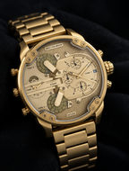 Diesel DZ7399 men's watch — 09_angled_macro.png