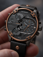Diesel DZ7400 men's watch — 04_handheld_macro.png