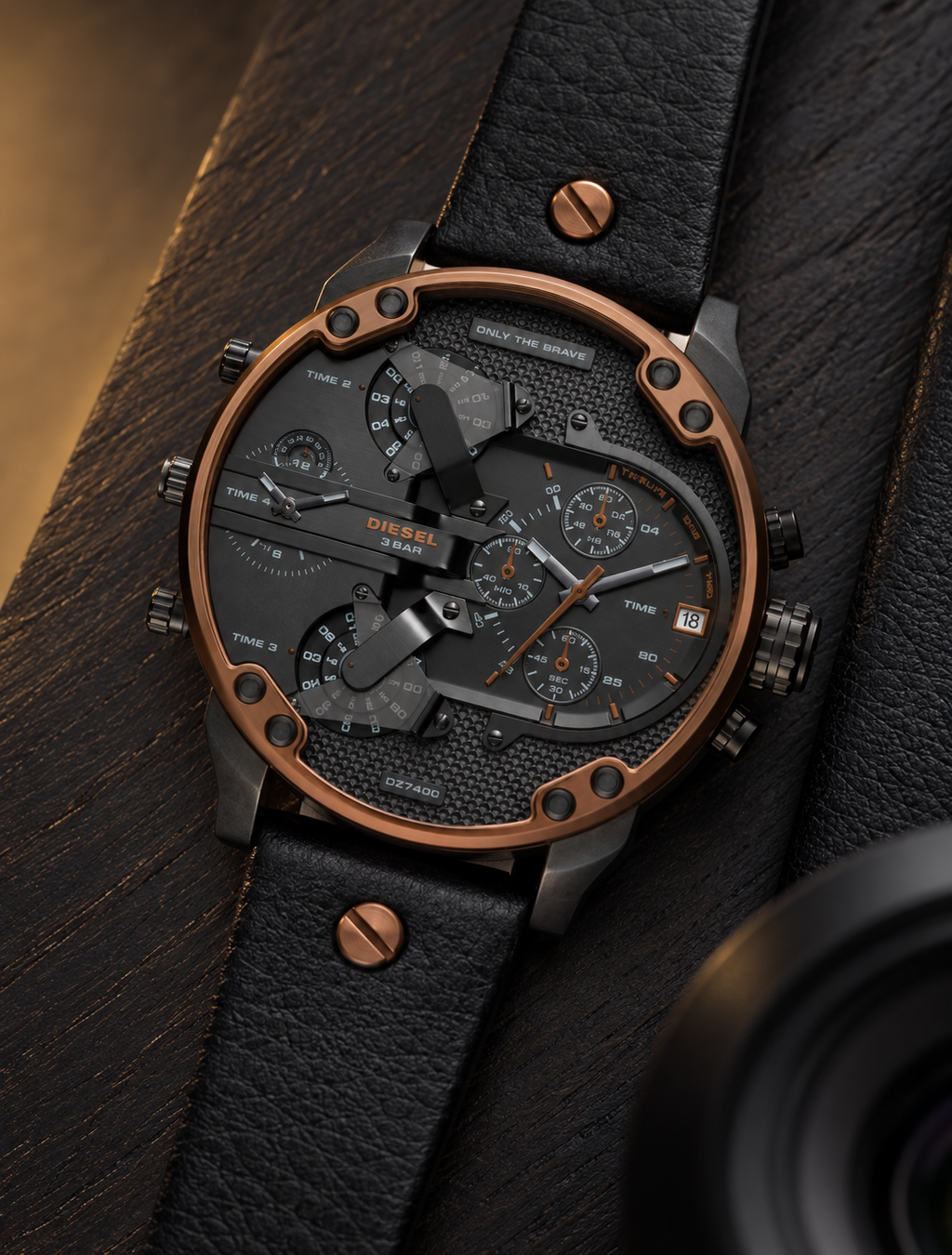 Diesel DZ7400 men's watch — 06_wood_leather.png