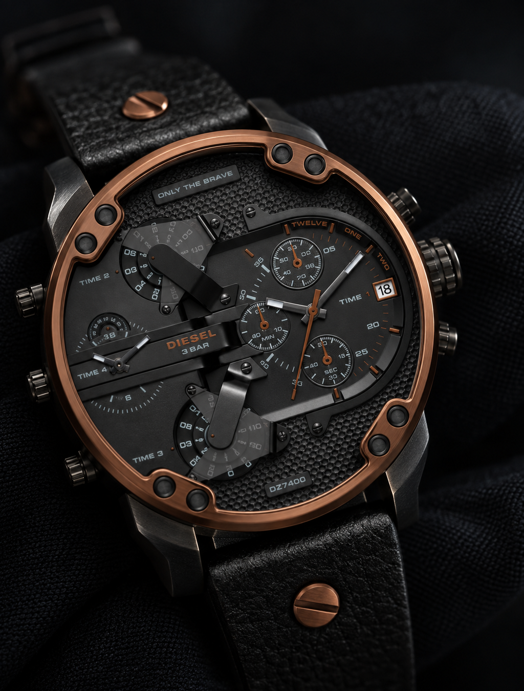 Diesel DZ7400 men's watch — 09_angled_macro.png