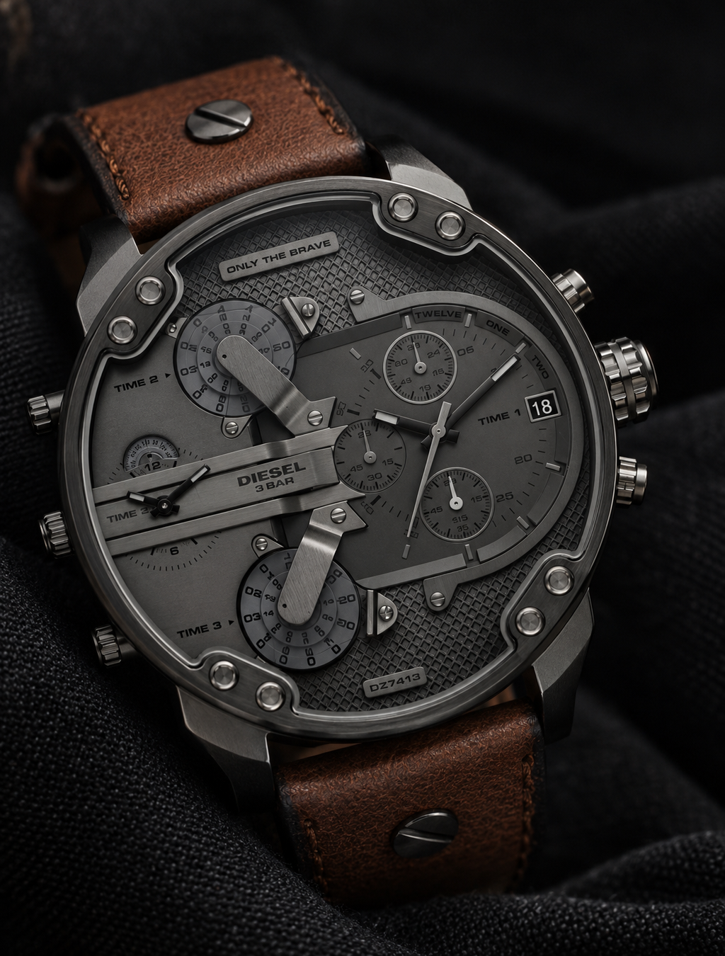 Diesel DZ7413 men's watch — 09_angled_macro.png