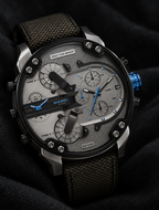 Diesel DZ7420 men's watch — 09_angled_macro.png