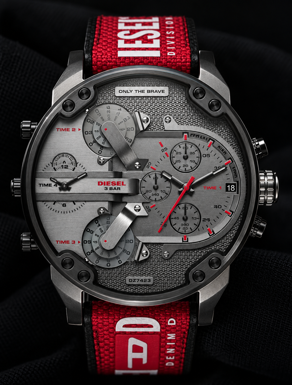 Diesel DZ7423 men's watch — 08_front_macro.png